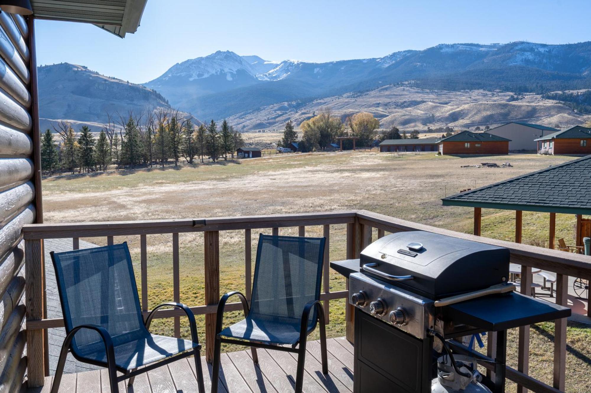 Holiday home Bison - Lg - 2 Bedrooms - Less Than 5 Miles To Yellowstone North Entrance, Sleeps Up To 8 Gardiner
