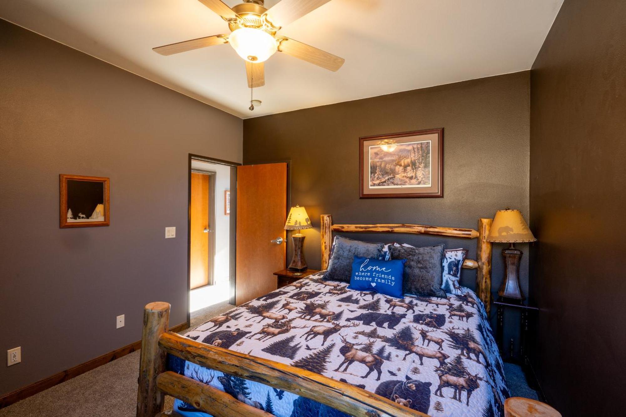Bison - Lg - 2 Bedrooms - Less Than 5 Miles To Yellowstone North Entrance, Sleeps Up To 8 Holiday home